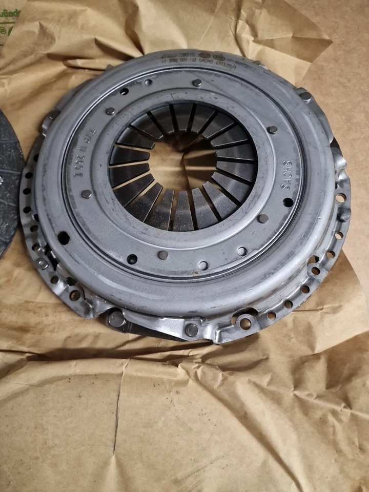 ⭐Genuine⭐ Disc & Clutch Cover 412003B010 for Hyundai Santa Fe Kia Sorento - Image 4 of 4