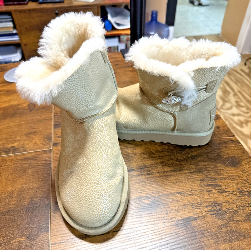 UGG, Bailey Button Bling, Women's US 7, Suede Swarovski Embellished Bootie, VG.