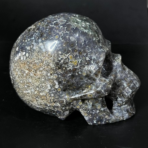 687 Gram Hand Carved Fine Art Grape Agate Crystal Skull - Grape Agate Skull - Picture 3 of 4