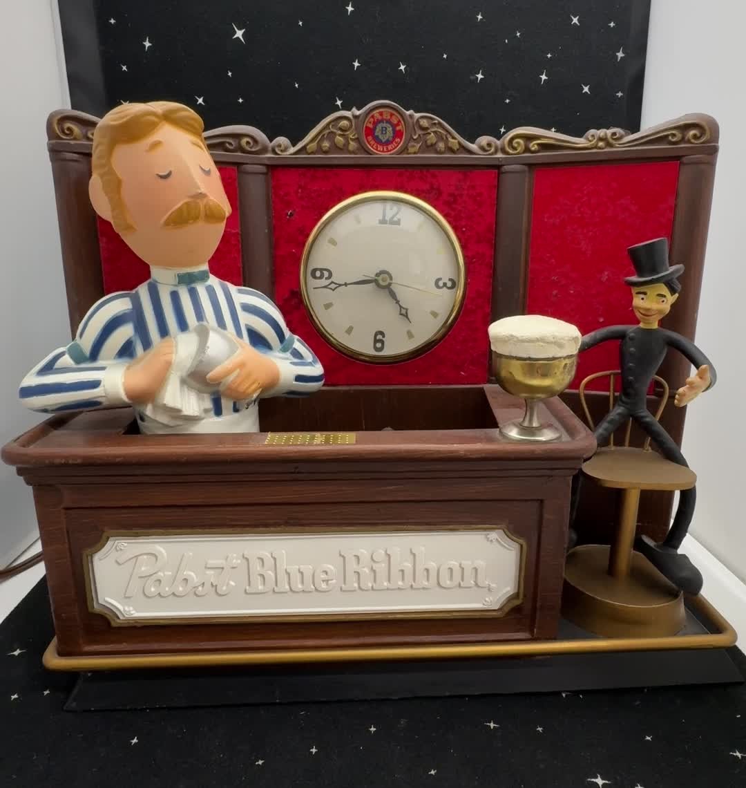 VTg. Pabst Blue Ribbon Light & Clock Bar Top Decor Piece Works