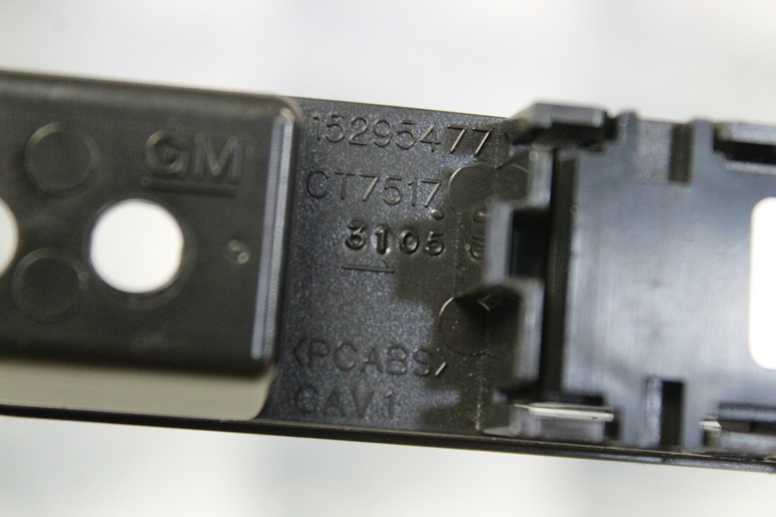 200712 GMC Acadia Hazard Switch Passenger Indicator Light 15295477 OEM