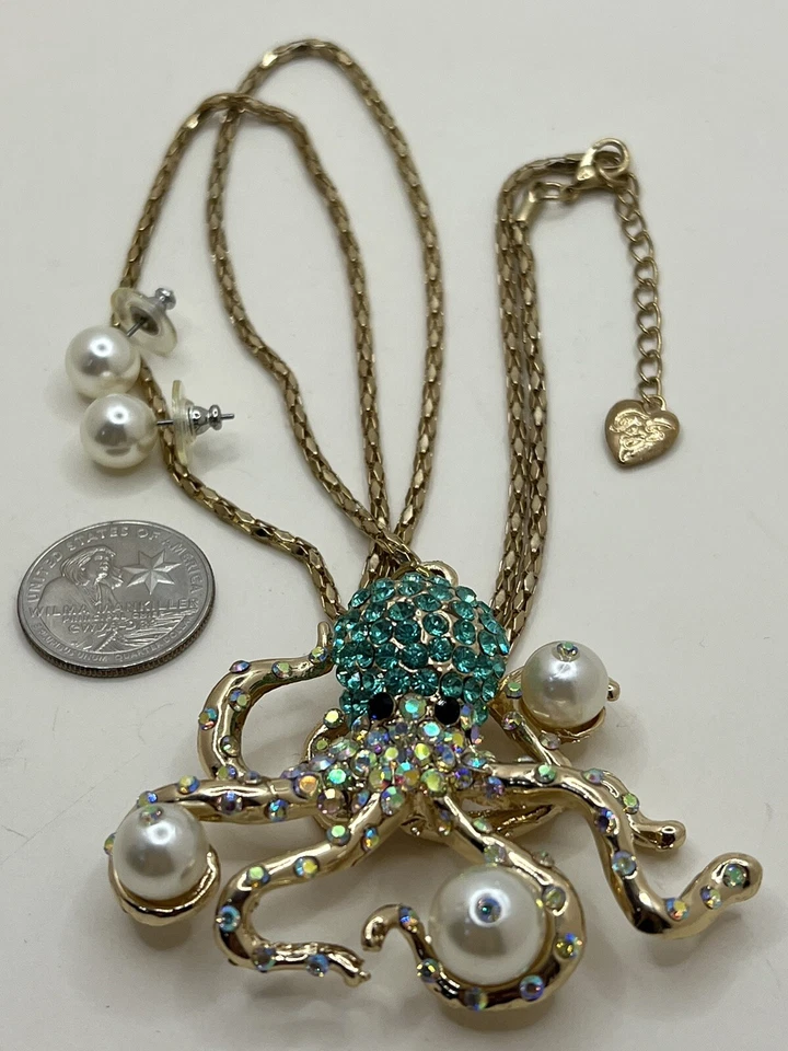 Betsey Johnson Large Octopus Statement Necklace Aqua & Earrings Faux Pearls - Image 4 of 4