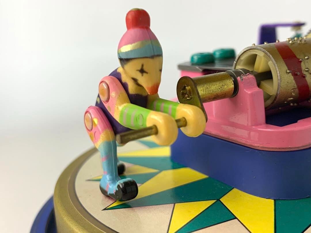 Murai Koji Clown Sankyo Music Box Around the World in 80 Days A 2865