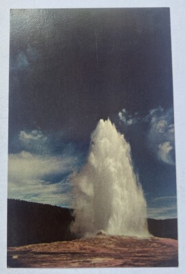 #ad Vintage Postcard Old Faithful Geyser Yellowstone National Park Wyoming $1.59