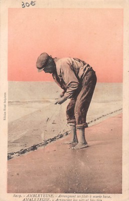 Old postcard 62 AMBLETEUSE ARRANGING ITS NETS AT LOW TIDE