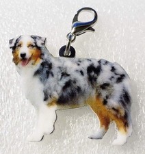 Perro pastor australiano de pie plano acrílico encanto cremallera tirar joyería