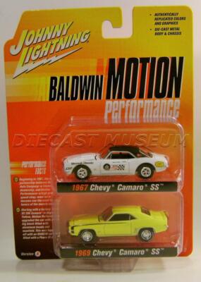 JOHNNY LIGHTNING 1967 Chevrolet Camaro SS Gold JL '67 Chevy échelle 1