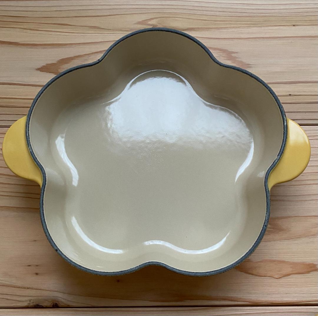Le Creuset Flower Sharp Dish Cocotte 20cm Honey Yellow 1.1L Enamel
