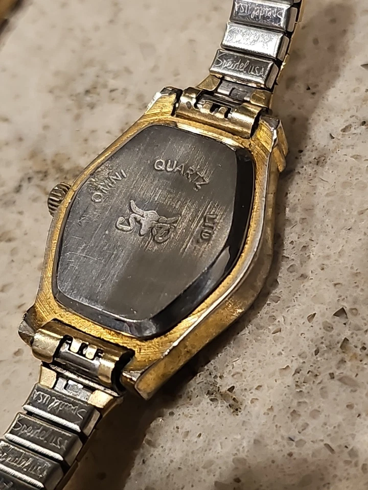 Reloj de cuarzo para dama SV By Sergio Valente correa dorada funciona Foto 4 de 4