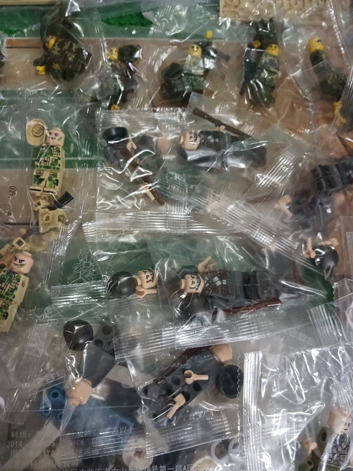 минифигурки фигурки, солдаты + больше. огромный лот из 48 человек фигурки + блоки - Изображение 3 из 4