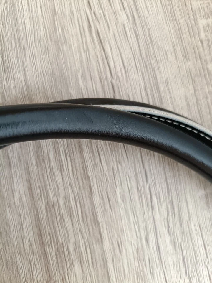 Bolso de Hombro Curvo Tanner Krolle Cuero en Negro USADO Buen Estado Foto 3 de 4