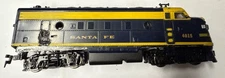 Bachmann ho scale santa fe locomotive #4015 blue and yellow F-series-loose Shell