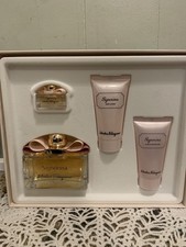 SALVATORE FERRAGAMO  SIGNORINA 4 PC. GIFT SET Eau De Parfum travel lotion gel