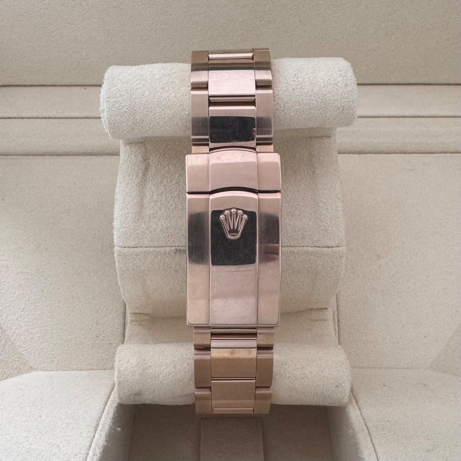 Rolex Sky-Dweller 2015 Auto 42mm 326935 Sundust Dial 18K RG Fluted Bezel Oyster image 4