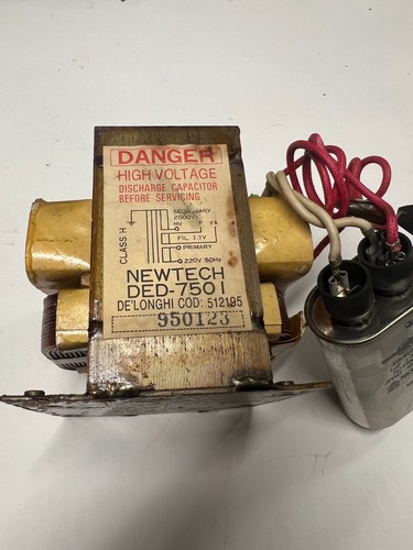 Hochspannungstransformator- NEWTECH DED-750I; Mikrowelle PRIVILLEG TYP: 5996