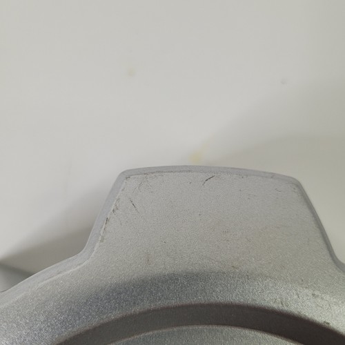 Chevrolet GM Colorado 22912448 Single Silver Wheel Center Cap 2015-2019 - Picture 6 of 10