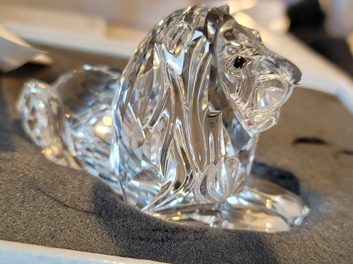 SWAROVSKI COLECCIONISTAS SOCIEDAD 1995 Edición Anual Limitada EL LEÓN NUEVO EN CAJA a22 - Imagen 2 de 7
