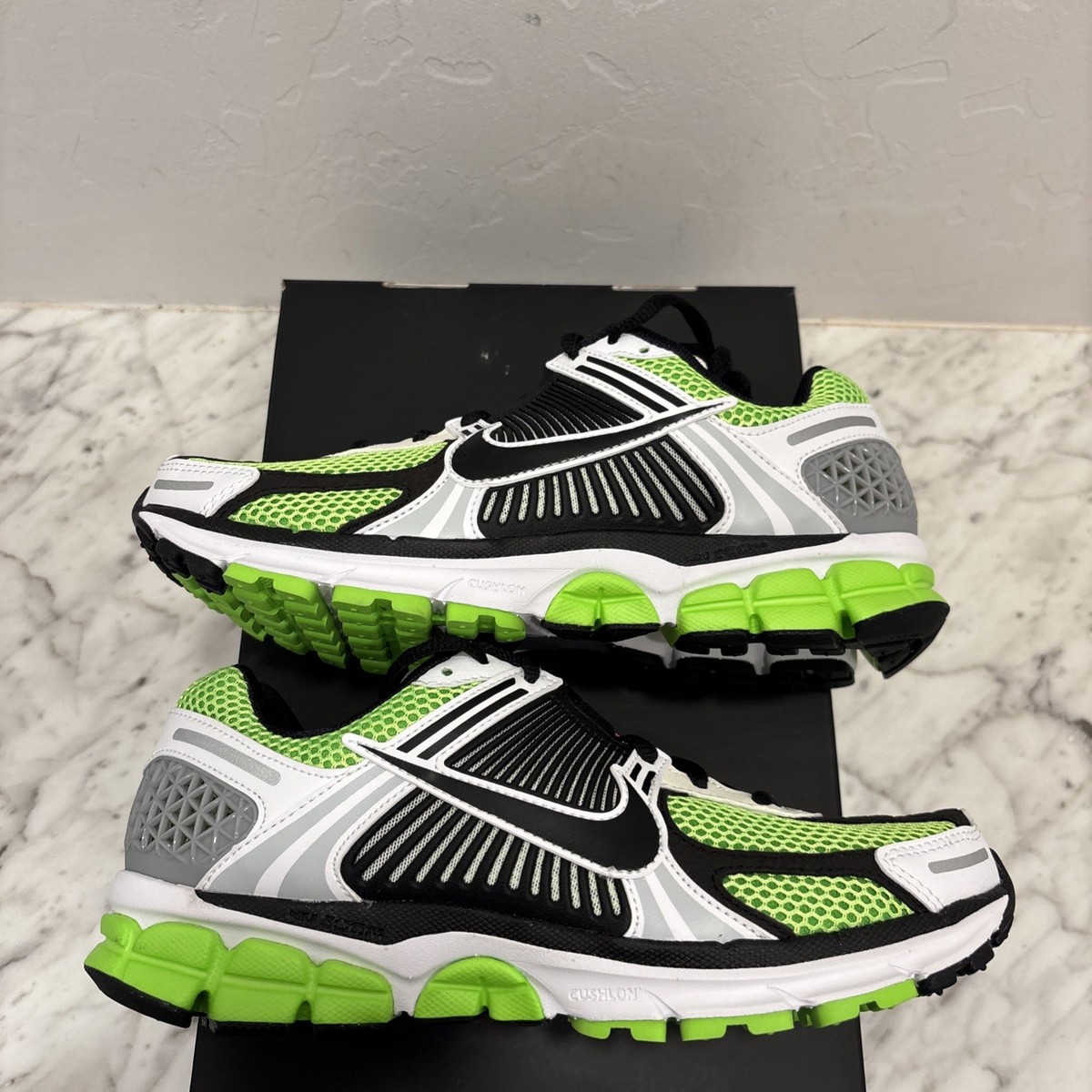 Size 8 - Nike Air Zoom Vomero 5 SE SP 2024 Electric Green Brand