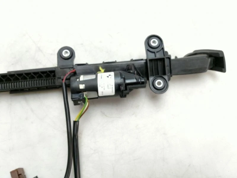 BMW 335i 335xi 328xi 328i E92 2009 cupé cinturón de seguridad derecho actuador de transferencia OEM Foto 3 de 4