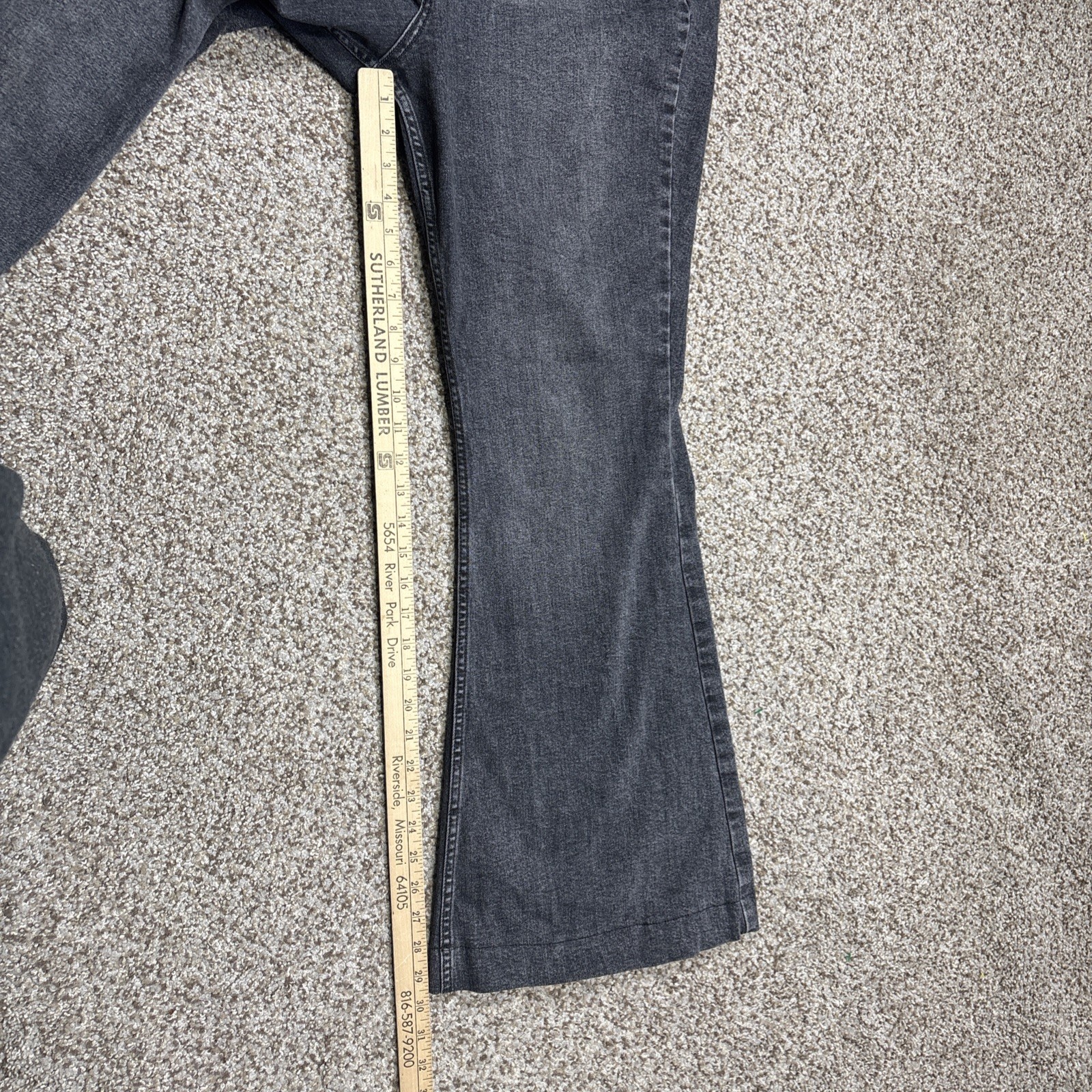 WE THE FREE High Rise Curvy Bell Bottom Jeans 32 Faded Black Fits 31 X 29.5 - View 9