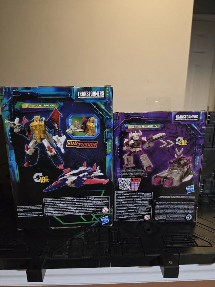 Juego de figuras de acción Transformers Legacy Evolution metal halcón y SkullGrin Foto 2 de 2