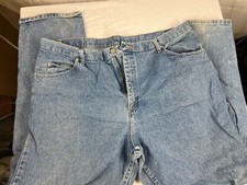 Wrangler Mens 42x32 Relaxed Fit Jeans Blue Vintage Wash 5-Pocket Denim EUC
