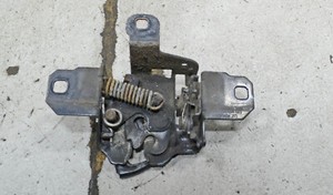 VW Golf 4 IV 1J Bj 99 Motorhauben Schloss Verriegelung 1J0823509 #142654-G698