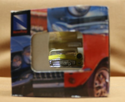 New-Ray 1956 Ford Thunderbird Maßstab 1:43 Neu in OVP mit Koffer - Bild 8 von 8