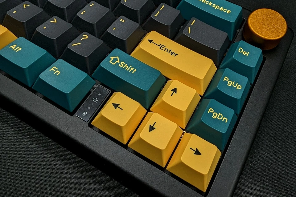 65% Thocky Wireless Mechanical Keyboard | MMD Princess Tactile | Marrs Green Key - Image 4 of 4