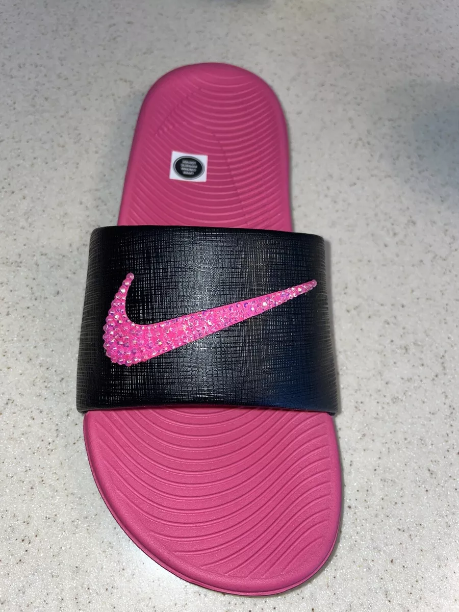 Hot pink nike clearance sandals