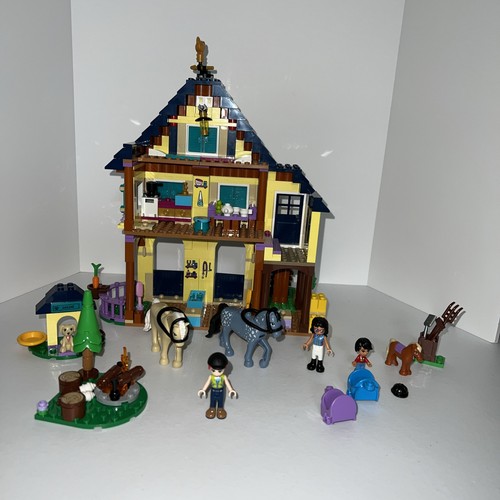 LEGO FRIENDS: Forest Horseback Riding Center (41683) Lesen