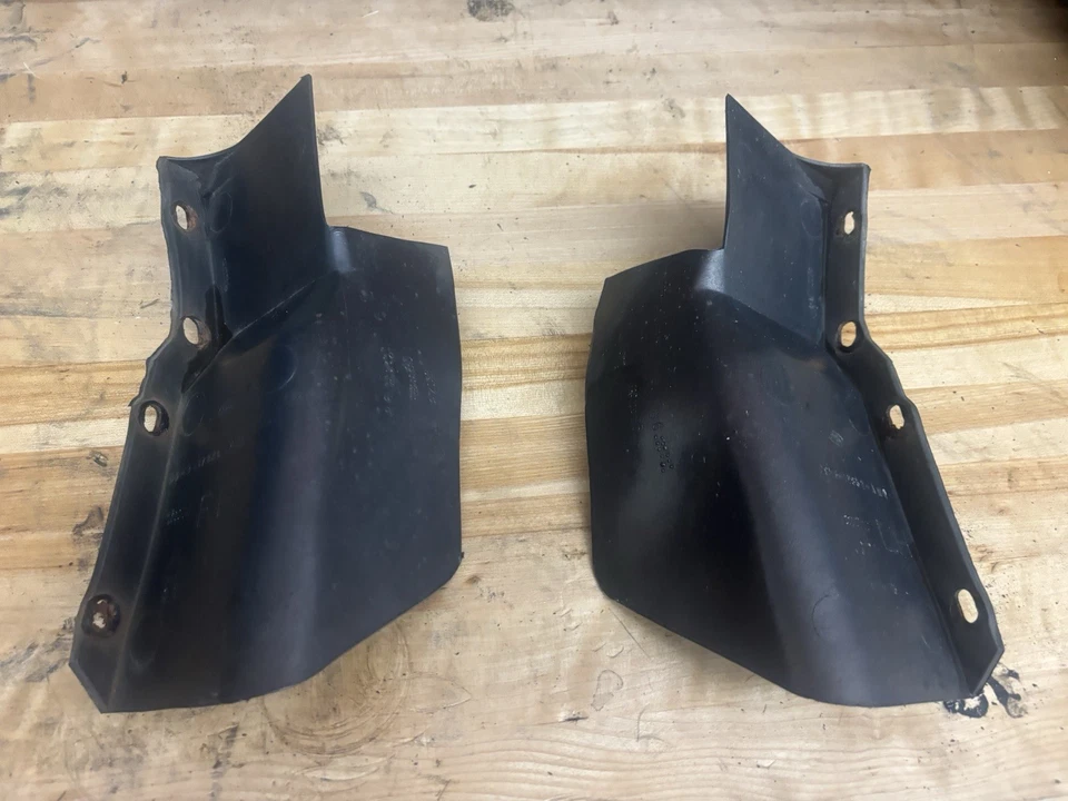 Par de llenado de parachoques trasero Ford LTD 1987 Crown Victoria lado izquierdo y derecho Foto 3 de 4