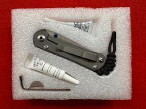 MINT, BOXED CHRIS REEVE SMALL INKOSI TITANIUM FOLDER, COMPLETE (754)