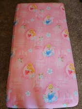 Disney 3 Piece Twin Sheet Set. Sleeping Beauty, Cinderella. EUC