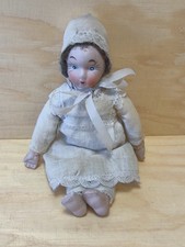 Bambola di pezza e porcellana bisquit vintage anni 50 in abito di lino e cappuccio