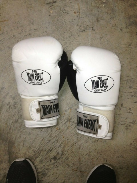 main event boxing gloves