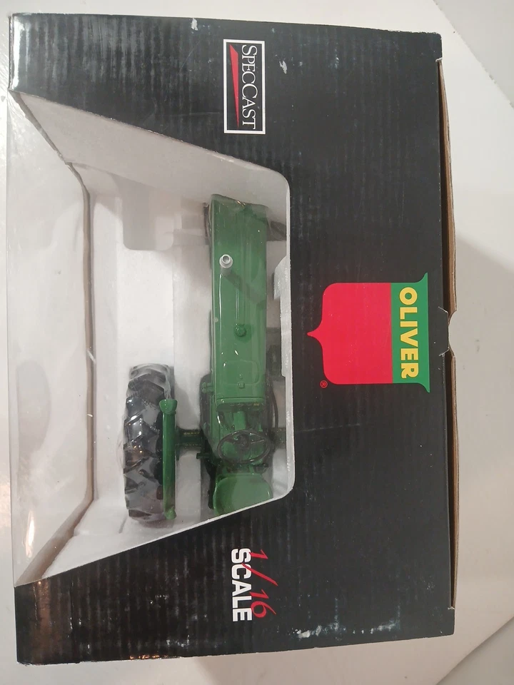 SpecCast Oliver Super 88 Highly Detailed Gas Tractor With Red Rims Narrow Front - Image 4 of 4
