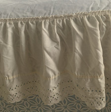 FULL sz Eyelet Bed Skirt Ivory Beige Cottage Chic Classic 17" Drop aka Double sz