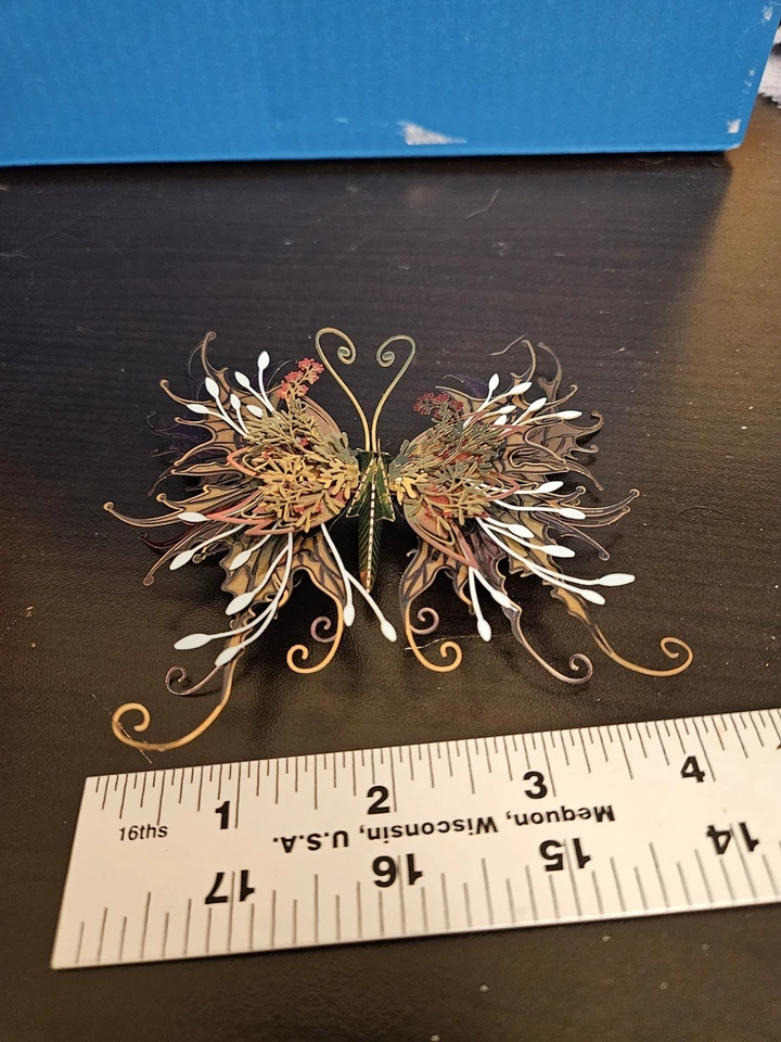Hermoso rompecabezas de metal 3D Butterfly completado, 4,5x4,5 pulgadas Foto 4 de 4