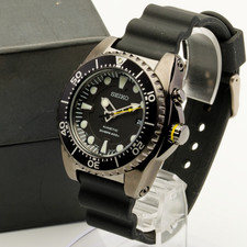 [Quasi come nuovo con scatola] Orologio al quarzo uomo SEIKO KINETIC 5M62-0BL0 quadrante nero diver