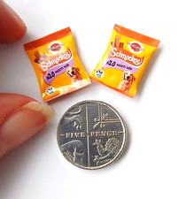 DOLLS HOUSE MINIATURE 1:12 * 2 X DOG CHEWS PACKETS * COMBINED P+P