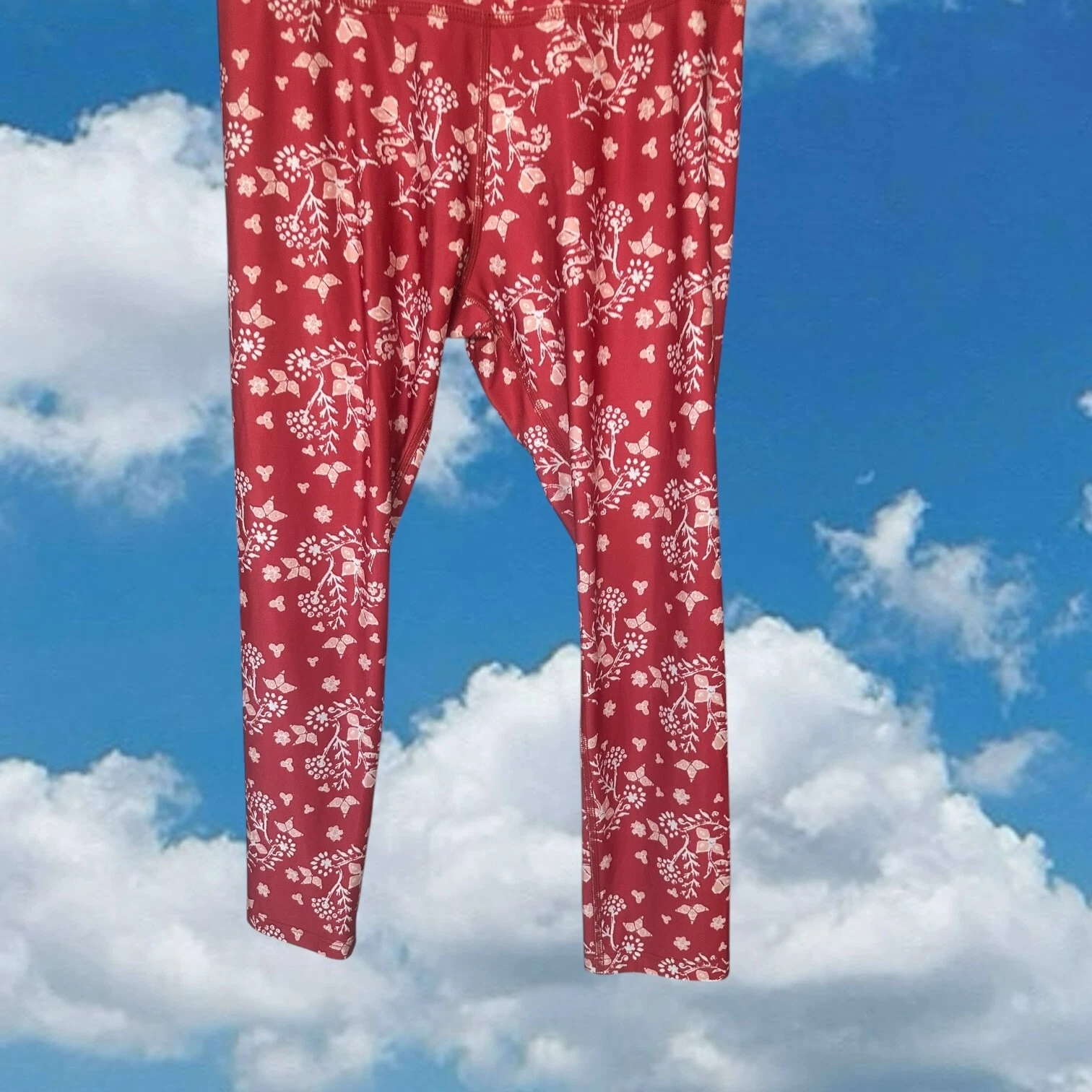 beyond-yoga high waisted capri batik blooms leggings