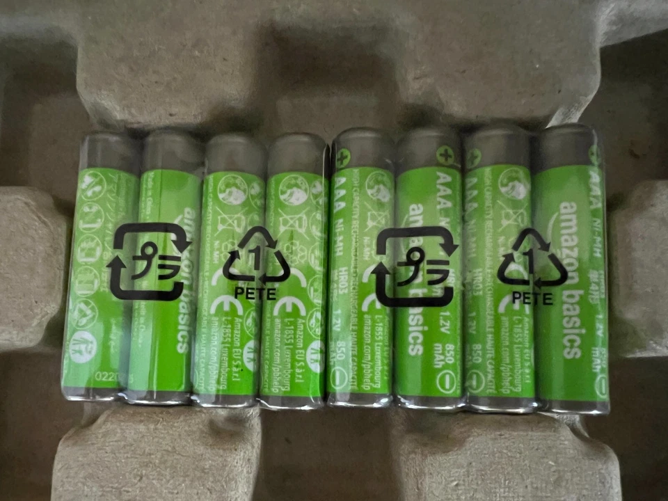 16 x Amazon Basics AAA High-Capacity 850mAh NiMH Rechargeable (2 packs of 8) - Image 4 of 4