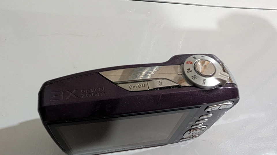 Kodak EasyShare C182 12MP Digital Camera - Works but Read Description - Image 4 of 4