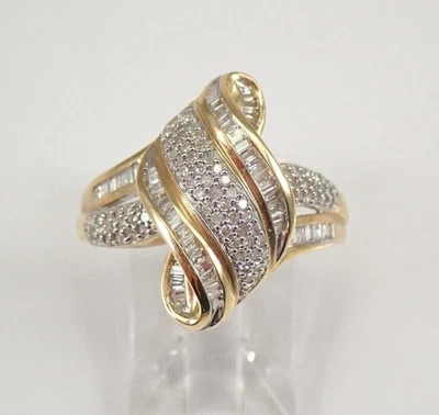 Bague Femme Mariage Sertie Diamant 2.15Ct Rond 925 Argent Plaqué Or Jaune - Photo 1/4