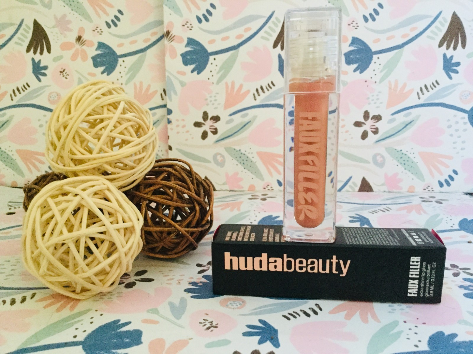 Huda Beauty Faux Filler Extra Shine Lip Gloss 3.9Ml Icy Nude She Flirty - Image 3
