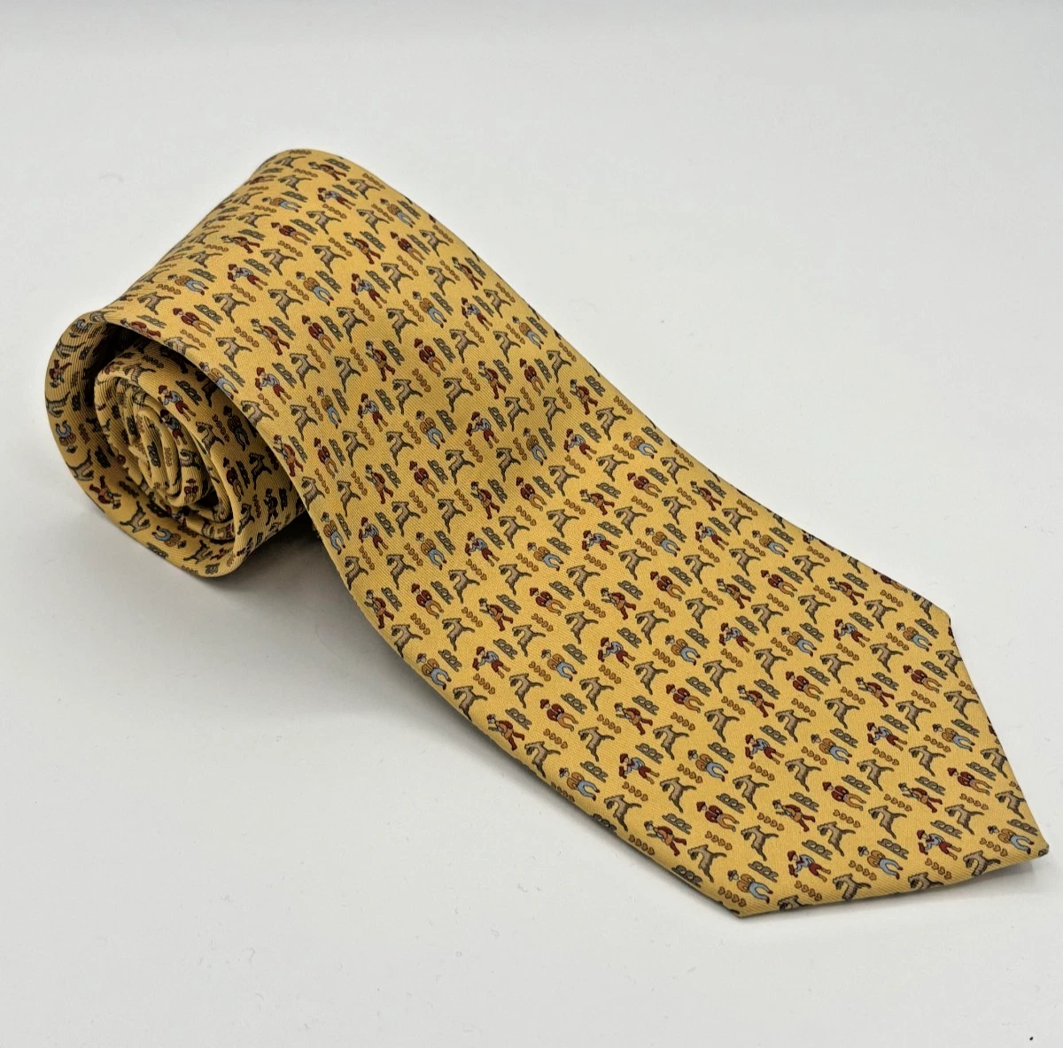 SALVATORE FERRAGAMO Men's 100% Silk Necktie ITALY Luxury Animal Llama Yellow
