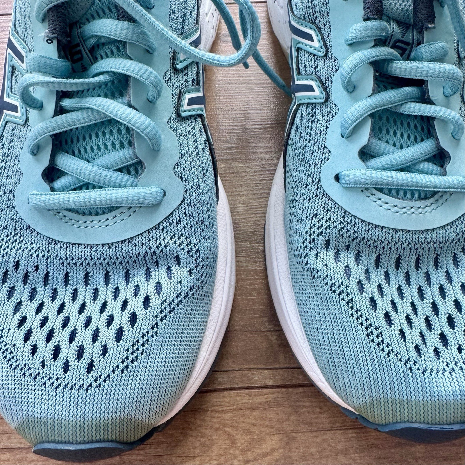 ASICS GT-1000 Running Athletic Shoe Porcelain Blue & White T7A9N-1456 Size 8 thumbnail 4