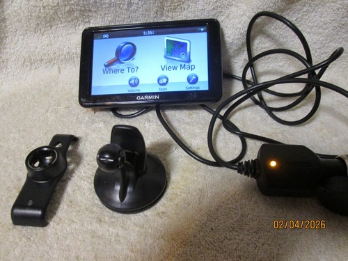 Garmin nüvi 2555LM 5” GPS Navigator Mount Bracket Charger Bundle Tested Works
