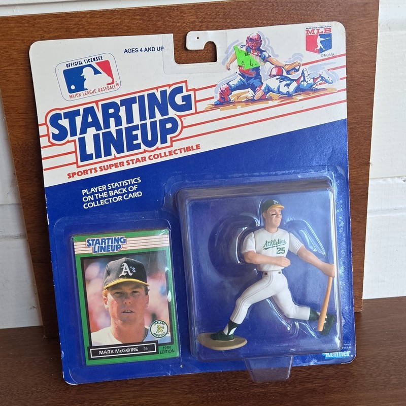 Kenner Starting Lineup Mark McGwire Figure 1989 Edition Collectible Card
